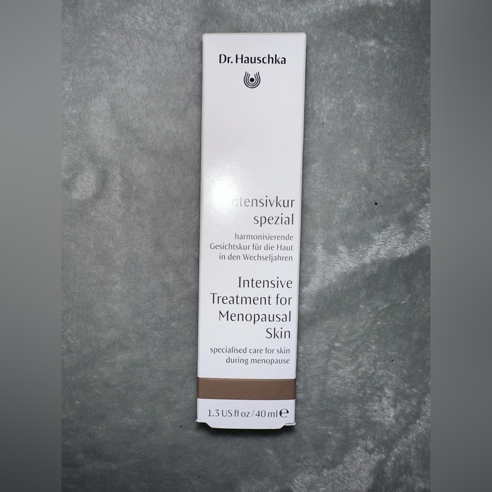 Dr. Hauschka intensive treatment for menopausal skin- 1.3 Oz Ex 06/27